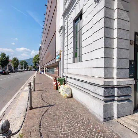 Appartement In Centro - *